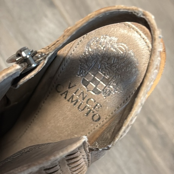 Vince Camuto Tan Peep-Toe Leather Ankle Booties - 7.5 - Picture 2 of 6